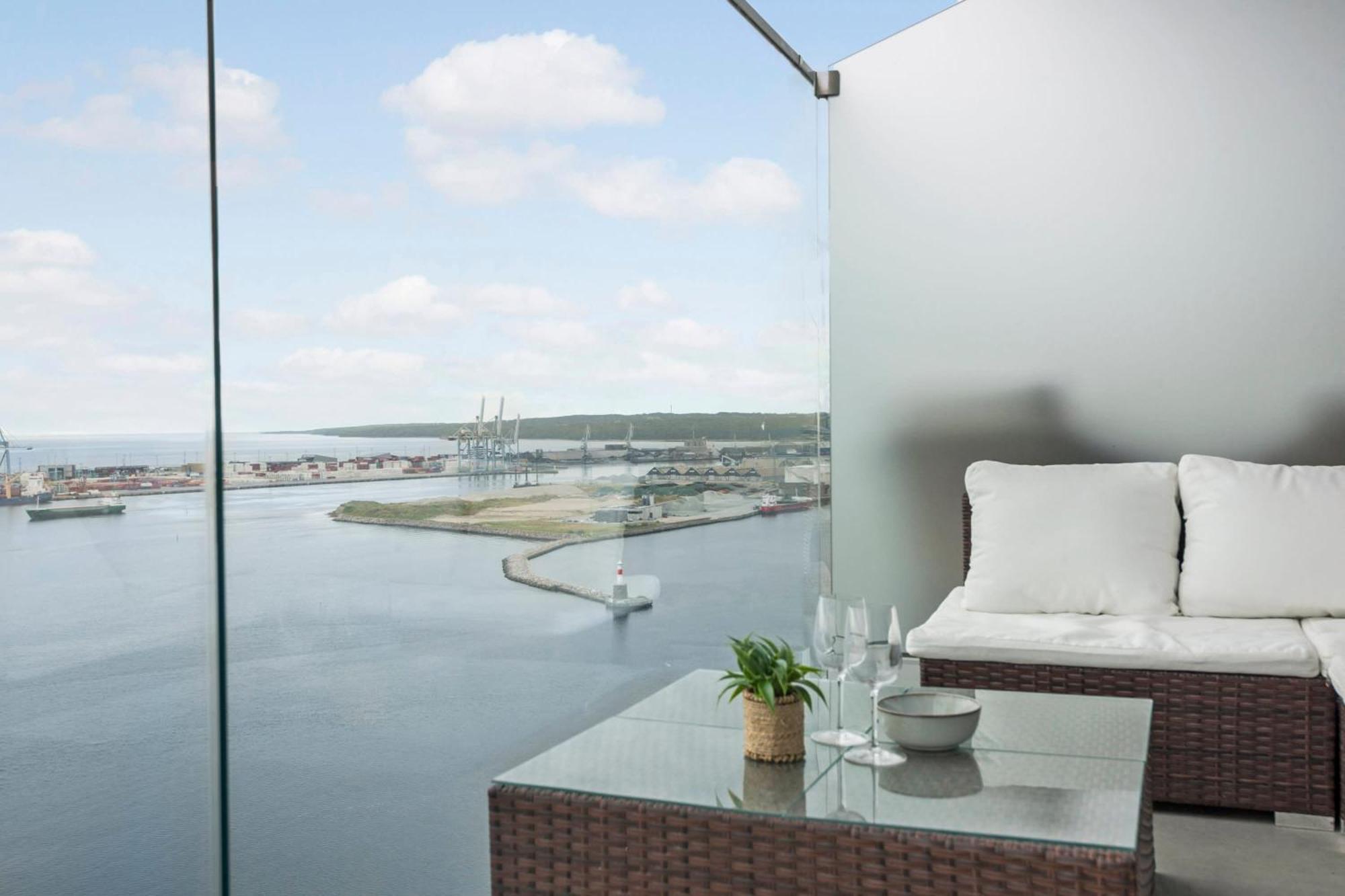 Endless Ocean Views With Private Balcony Apartamento Århus Exterior foto